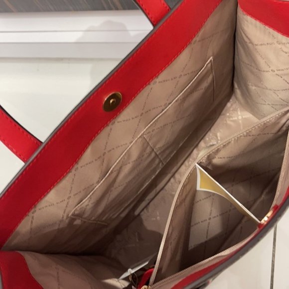 Michael Kors Kenly Large Tote - Picture 9 of 9